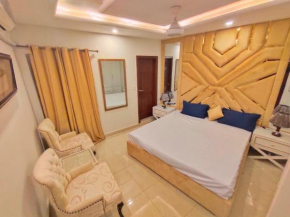 Luxurious & Comfy 1BHK Apartment, Wifi & SmartTV.
